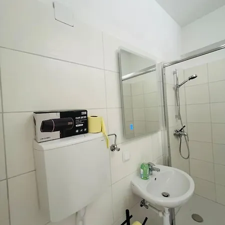 Living Rebuli 5 Apartment *